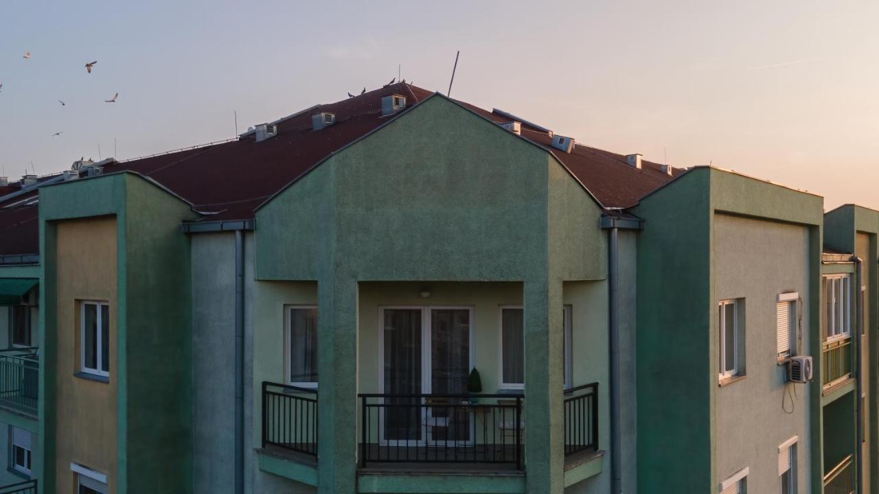 Aquarelle Apartment Subotica Extérieur photo
